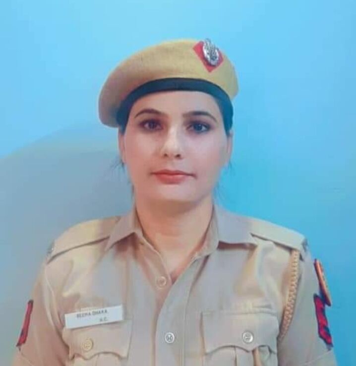 76 गुमशुदा बच्चों को ढूंढने वाली हेड कांस्टेबल के जज्बे को सलाम 76 गुमशुदा बच्चों को ढूंढने वाली हेड कांस्टेबल के जज्बे को सलाम