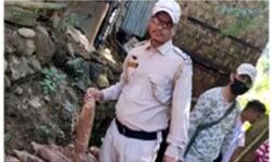 नींव खोदते समय मिले 122 जीवित बम