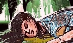 युवती का शव तालाब में मिला, परिजनो ने गैंगरेप और हत्या की जताई शंका
