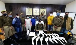 असलहा फैक्ट्री का पर्दाफाश,तीन गिरफ्तार असलहा फैक्ट्री का पर्दाफाश,तीन गिरफ्तार