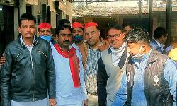 सपा प्रत्याशी ने जनसम्पर्क कर मतदाताओं से मांगे वोट सपा प्रत्याशी ने जनसम्पर्क कर मतदाताओं से मांगे वोट