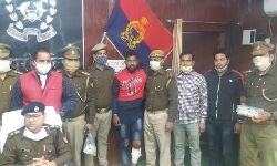 गनर पर गोली चलाने वाला भोला पुलिस की गिरफ्त में गनर पर गोली चलाने वाला भोला पुलिस की गिरफ्त में