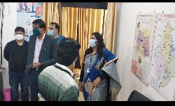 डीएम ने किया काॅलेजों का निरीक्षण- मचा हड़कम्प डीएम ने किया काॅलेजों का निरीक्षण- मचा हड़कम्प