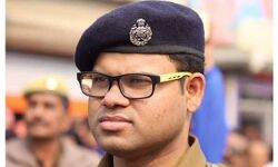 क्राइम - पुत्र की गोली मारकर हत्या - आरोपी पिता फरार क्राइम - पुत्र की गोली मारकर हत्या - आरोपी पिता फरार