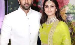 रणबीर कपूर की बिल्डिंग में आलिया भट्ट ने खरीदा 32 करोड़ का घर रणबीर कपूर की बिल्डिंग में आलिया भट्ट ने खरीदा 32 करोड़ का घर