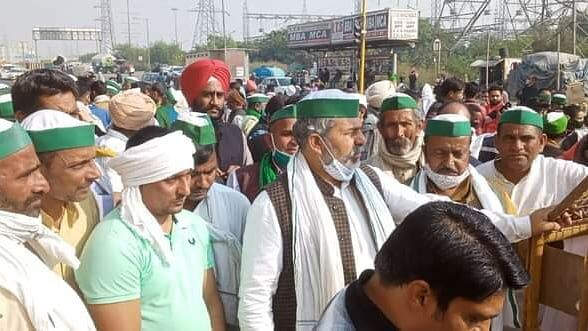 चंद समय बाद होगी आंदोलनकारी किसानों की मंत्रियों के साथ वार्ता