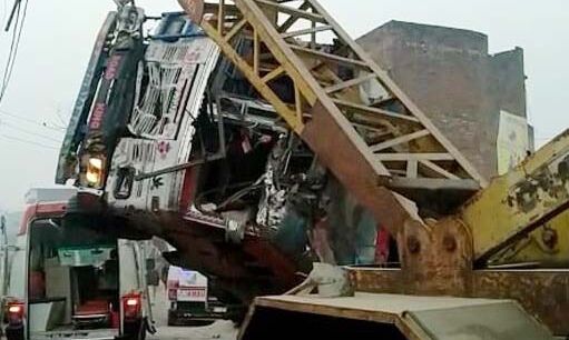 उत्तर प्रदेशः सड़क हादसे में आठ लोगों की मौत