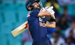 वनडे में बने सबसे तेज 12 हजारी, तोड़ा सचिन का रिकॉर्ड वनडे में बने सबसे तेज 12 हजारी, तोड़ा सचिन का रिकॉर्ड