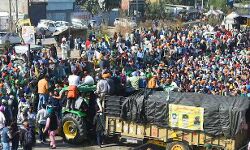 दिल्ली बॉर्डर पर लगातार बढ रहा हैं किसानों का जमावड़ा