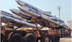 सागर पर ब्रह्मोस का गर्जन सागर पर ब्रह्मोस का गर्जन