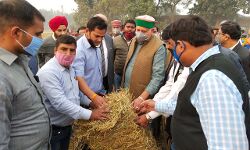 यह कम्पनी ट्रैक्टर समेत 21 लाख रूपये के कृषि यंत्र निःशुल्क करायेगी उपलब्ध यह कम्पनी ट्रैक्टर समेत 21 लाख रूपये के कृषि यंत्र निःशुल्क करायेगी उपलब्ध