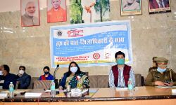 महिला सशक्तिकरण के लिए बेटियों की शिक्षा जरूरी: डीएम महिला सशक्तिकरण के लिए बेटियों की शिक्षा जरूरी: डीएम