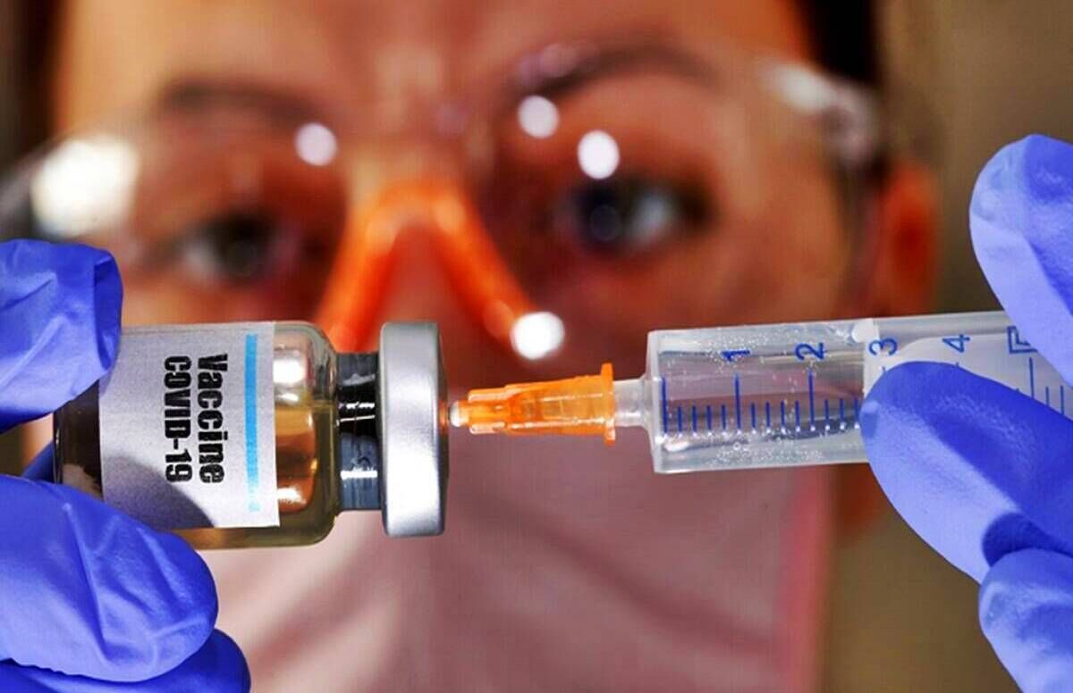 वैक्सीनेशन के प्रति लापरवाह चिकित्साधिकारी की बर्खास्तगी : डीएम