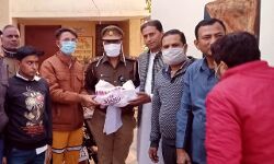 पौने तीन लाख के स्टांप लौटाकर प्रधान भतीजों ने लौटाई मुस्कान