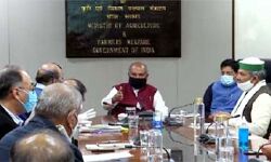 हठधर्मी को छोड़ करें बात हठधर्मी को छोड़ करें बात