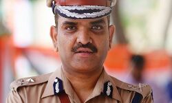 UP डायल-112 आपात स्थिति से निपटने को रहती है मुस्तैद UP डायल-112 आपात स्थिति से निपटने को रहती है मुस्तैद