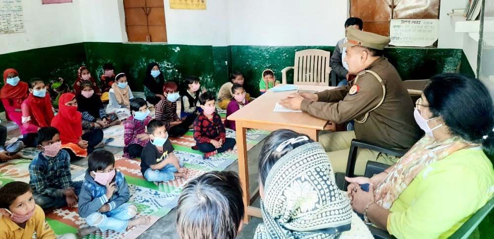 शिक्षक बने थानाध्यक्ष- बचपन की यादें की ताजा