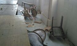 सरकारी स्कूल में शराबियों ने की तोड़फोड़ सरकारी स्कूल में शराबियों ने की तोड़फोड़