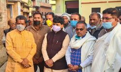 जवान की शहादत को नमन कर मंत्री ने परिजनों को दी सांत्वना