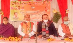 किसानों के साथ महासम्मेलन में भागीदारी करें कार्यकर्ता: विजय शुक्ला किसानों के साथ महासम्मेलन में भागीदारी करें कार्यकर्ता: विजय शुक्ला