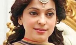 फिल्म अभिनेत्री की खोई डायमंड इयररिंग, एक्ट्रेस ढूंढने वाले को देगी ईनाम फिल्म अभिनेत्री की खोई डायमंड इयररिंग, एक्ट्रेस ढूंढने वाले को देगी ईनाम