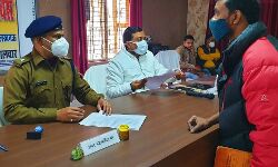 अपर पुलिस उपायुक्त ने जनसुनवाई कर किया समाधान अपर पुलिस उपायुक्त ने जनसुनवाई कर किया समाधान