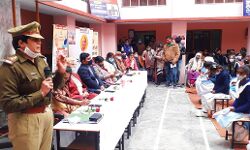 सरकार महिलाओं व बालिकाओं की सुरक्षा के प्रति प्रतिबद्ध सरकार महिलाओं व बालिकाओं की सुरक्षा के प्रति प्रतिबद्ध