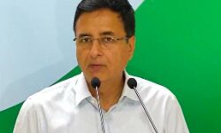 मुनाफे के लिए जनता को लूट रही है सरकार: कांग्रेस