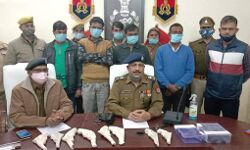 तस्करी गैंग का भंडाफोड़, विदेशी टैग के हथियार बरामद