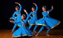 लोकगीत में झांसी, कत्थक में लखनऊ को मिला प्रथम स्थान लोकगीत में झांसी, कत्थक में लखनऊ को मिला प्रथम स्थान