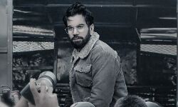 बॉलीवुड अभिनेता ने साइन की एक साथ तीन फिल्मों की डील