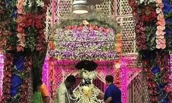 दुल्हन की तरह सजा वृंदावन