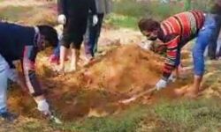 मां की शिकायत पर छ माह बाद पुलिस ने कब्र से निकलवाया शव