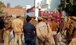 गैंगस्टर विकास दुबे के फरार भाई दीपू का मकान कुर्क गैंगस्टर विकास दुबे के फरार भाई दीपू का मकान कुर्क