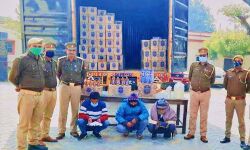 मुठभेड़ में तीन तस्कर गिरफ्तार, 14 लाख की शराब बरामद मुठभेड़ में तीन तस्कर गिरफ्तार, 14 लाख की शराब बरामद