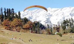 हिमाचल का मनोहारी पर्यटन स्थल कुल्लू-मनाली हिमाचल का मनोहारी पर्यटन स्थल कुल्लू-मनाली