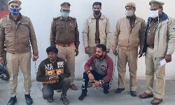 पुलिस का चला डंडा, शातिर लुटेरे समेत दो गिरफ्तार पुलिस का चला डंडा, शातिर लुटेरे समेत दो गिरफ्तार