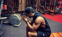 विक्की कौशल ने बनायी सॉलिड बॉडी