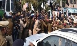 CM को काले झंडे दिखाने के 2 दिन बाद SP का ट्रांसफर CM को काले झंडे दिखाने के 2 दिन बाद SP का ट्रांसफर