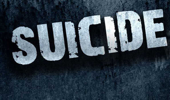 पत्नी और बच्चों की हत्या कर युवक ने लगाया मौत को गले पत्नी और बच्चों की हत्या कर युवक ने लगाया मौत को गले