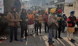 श्री गुरु सिंह सभा ने आंदोलनकारी किसानों को भेजी रजाईयां श्री गुरु सिंह सभा ने आंदोलनकारी किसानों को भेजी रजाईयां