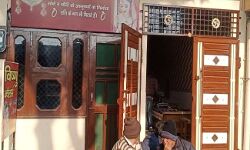 परिजनों को बंधक बनाकर ज्वैैलर्स के घर करोडों का डाका परिजनों को बंधक बनाकर ज्वैैलर्स के घर करोडों का डाका