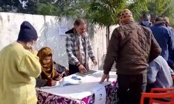 वरिष्ठ नागरिकों को दिये स्वस्थ रहने के टिप्स