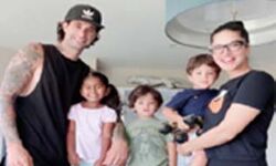 सनी लियोनी ने मनाया क्रिसमस सनी लियोनी ने मनाया क्रिसमस