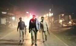 पुलिस पर हमले के आरोप में 21 पर FIR पुलिस पर हमले के आरोप में 21 पर FIR