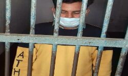 15 हजार का इनामी अवैध असलहा के साथ अरेस्ट 15 हजार का इनामी अवैध असलहा के साथ अरेस्ट