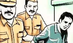 फर्जी IAS अधिकारी बनकर नौकरी के नाम पर ठगी करने वाला अरेस्ट