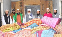 सम्पन्न लोगों को बनना चाहिए गरीबों का मददगार- हुसैनपुरी