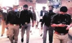 दसवीं के छात्र को मारी बीच कक्षा में गोली दसवीं के छात्र को मारी बीच कक्षा में गोली