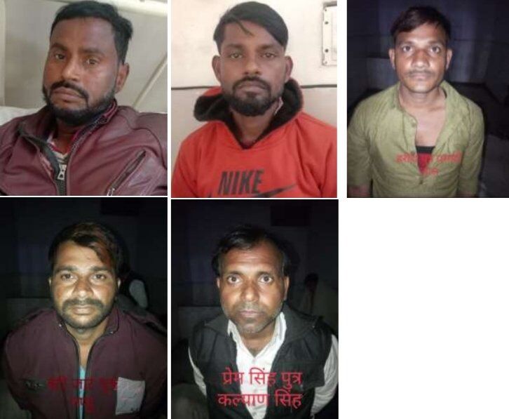 पुलिस ने मुठभेड़ में पांच इनामी बदमाशों को गिरफ्तार किया पुलिस ने मुठभेड़ में पांच इनामी बदमाशों को गिरफ्तार किया